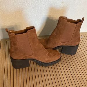 Cute MICHAEL KORS boots